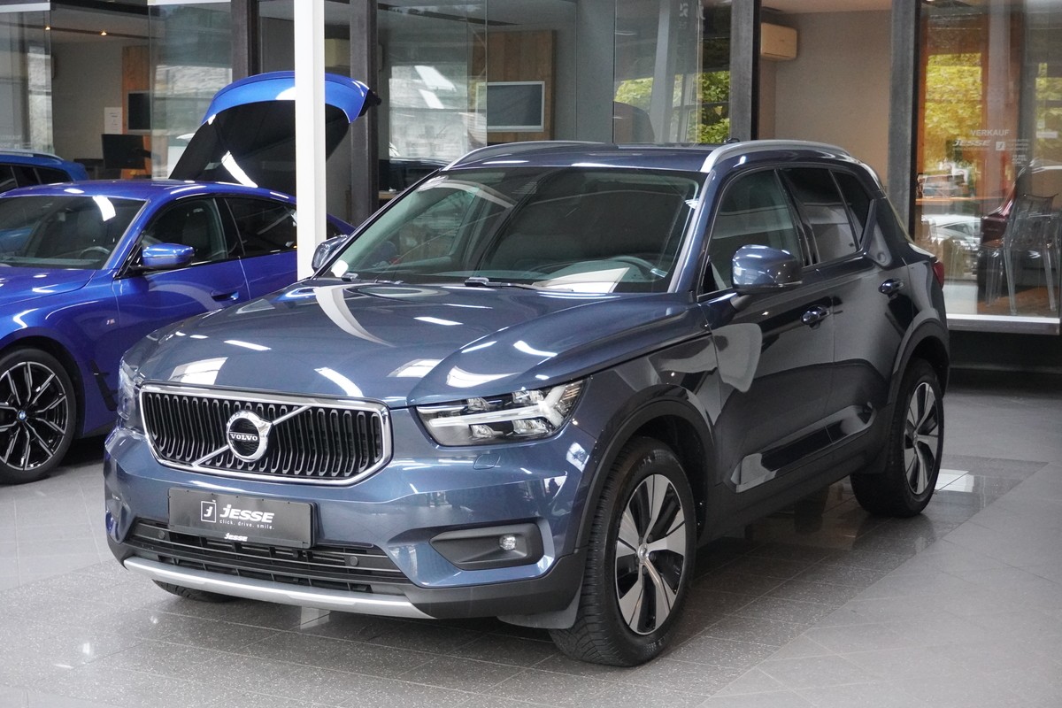 VOLVO XC40  T3 2WD Momentum Pro LED R.Cam CarPlay AHK