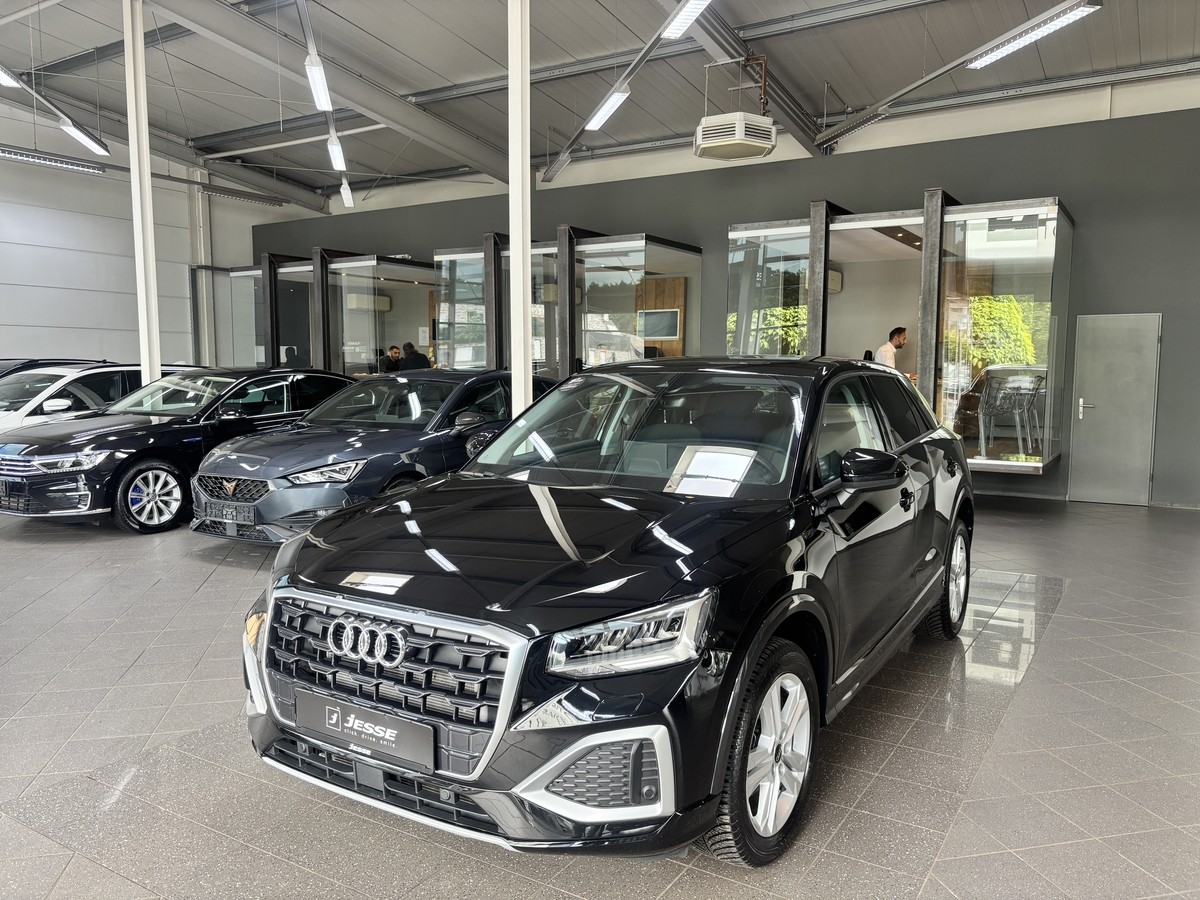 AUDI Q2 35 TFSI advanced LED Virtual Temp PDC SHZ