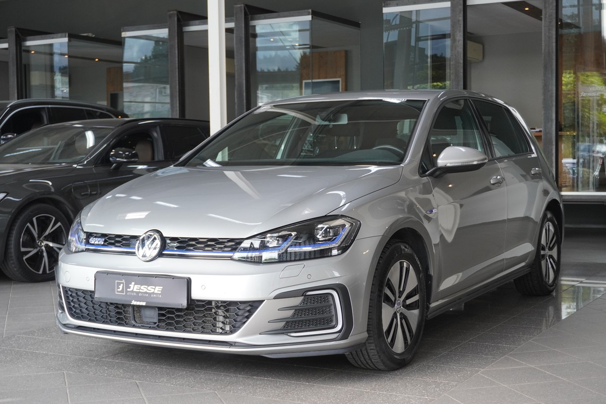 VW Golf GTE VII 1.4 TSI Hybrid LED PDC SHZ
