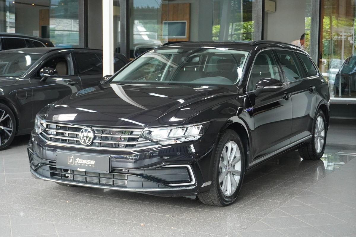 VW Passat Variant  1.4 TSI Hybrid GTE LED ACC R.Cam Massage