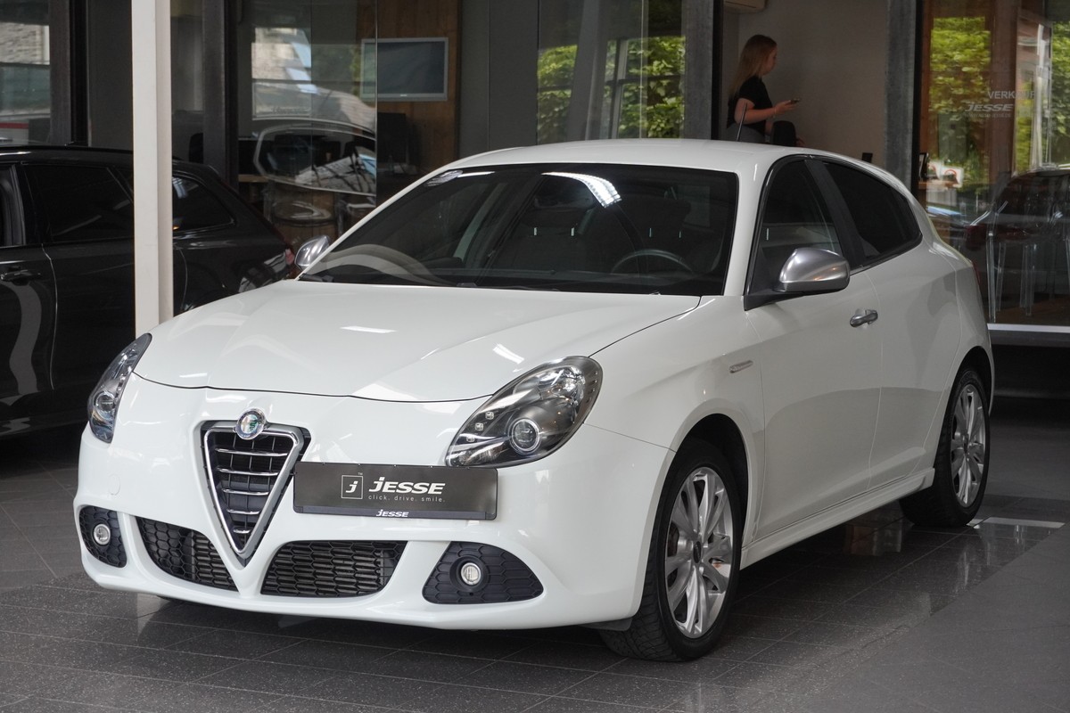 ALFA ROMEO Giulietta 2,0 JTDM 16V Turismo PDC GEWERBE