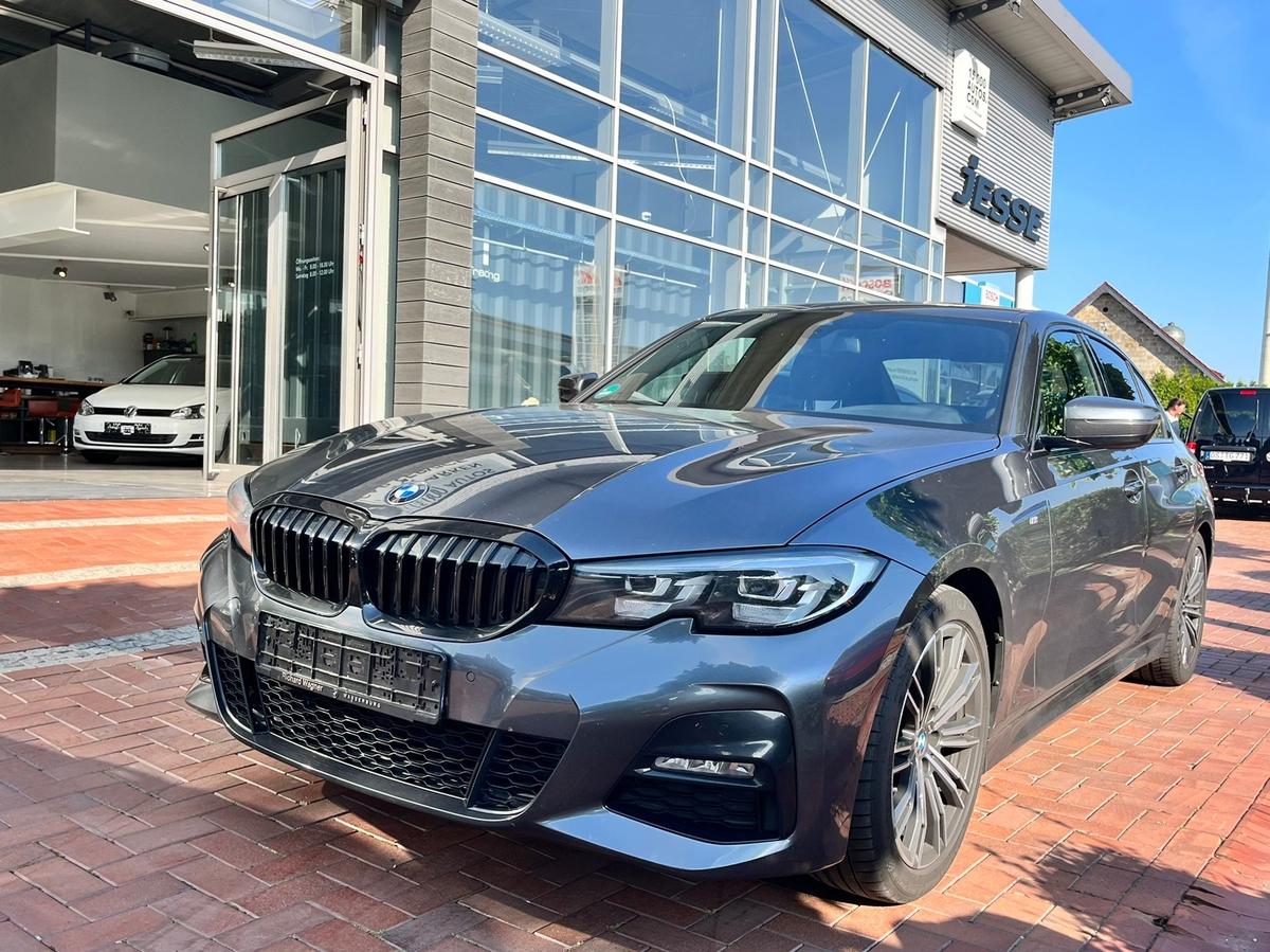 BMW 330 i M Sport Live-Cockpit LED SHZ PDC