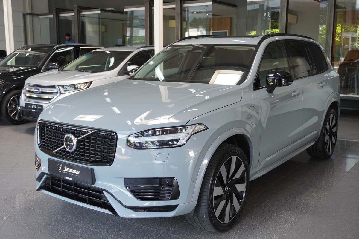 VOLVO XC90 T8 AWD Plus Dark LED Pano H&K 360