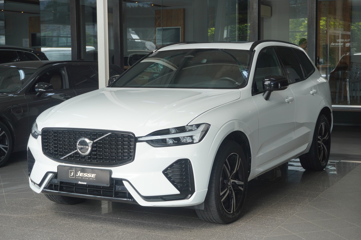 VOLVO XC60 B5 AWD R-Design LED Pano ACC Xenium-Paket