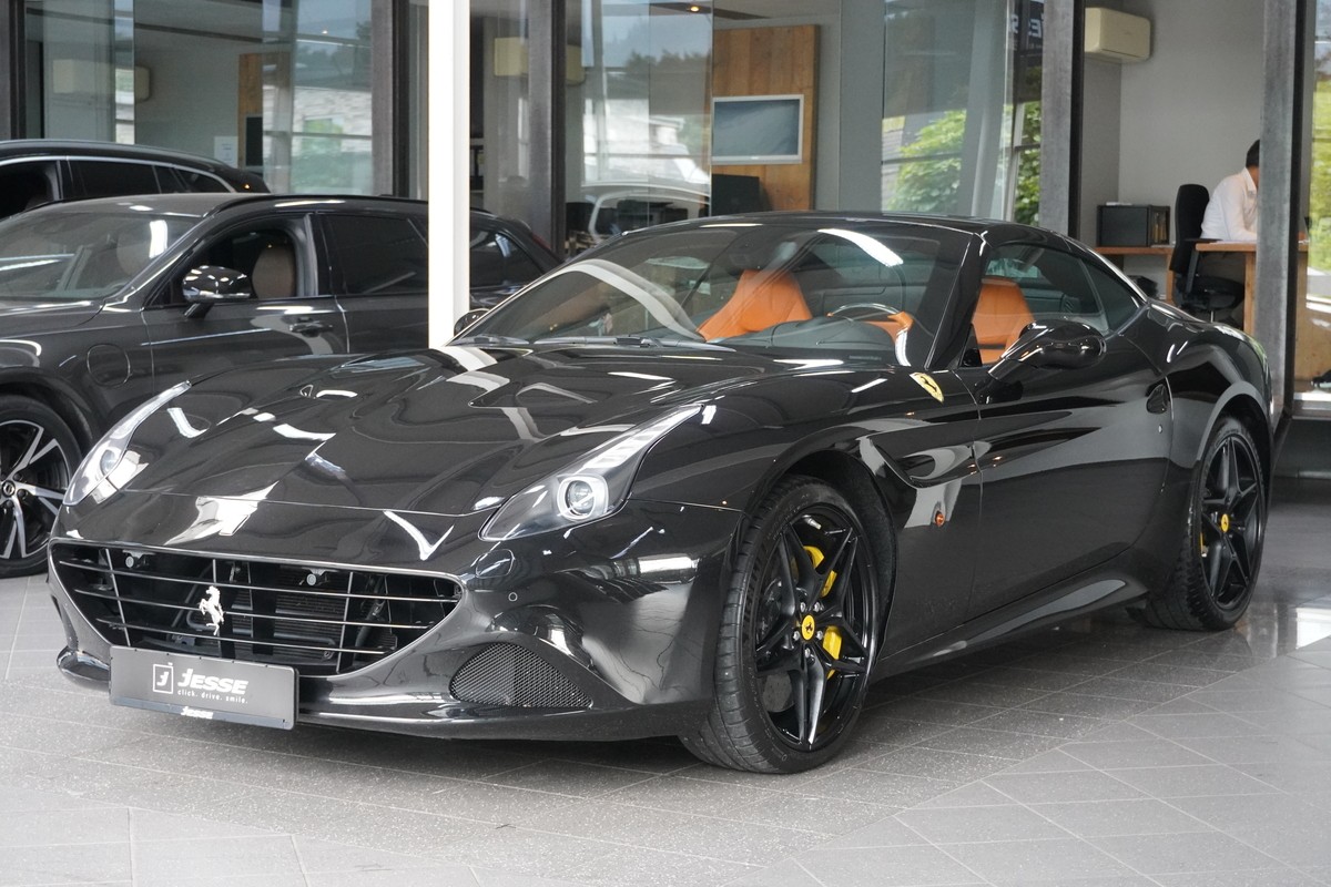 FERRARI California T 3.9 V8 Keramik Carplay Kamera 20\'\'